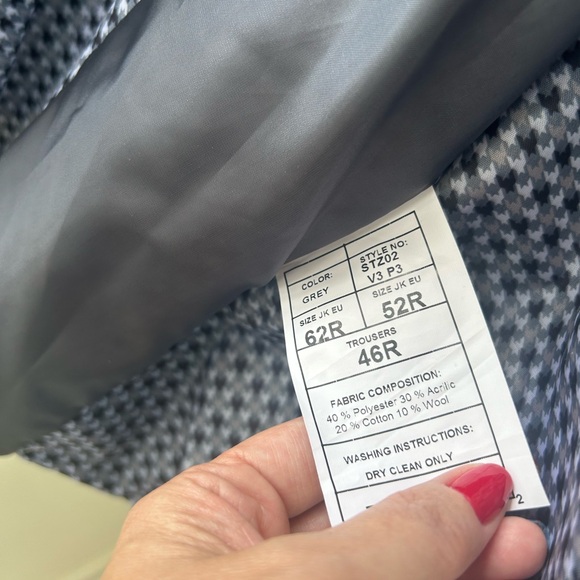 TRUCLOTHING : MENS 46 R 3 Piece suit - Picture 6 of 12